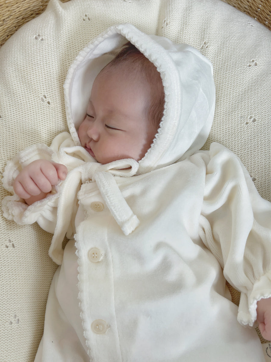 【monbebe】 ベロアスノーグローリーロンパース