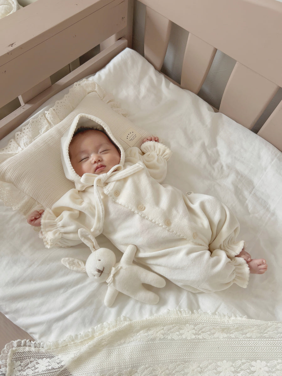 【monbebe】 ベロアスノーグローリーロンパース