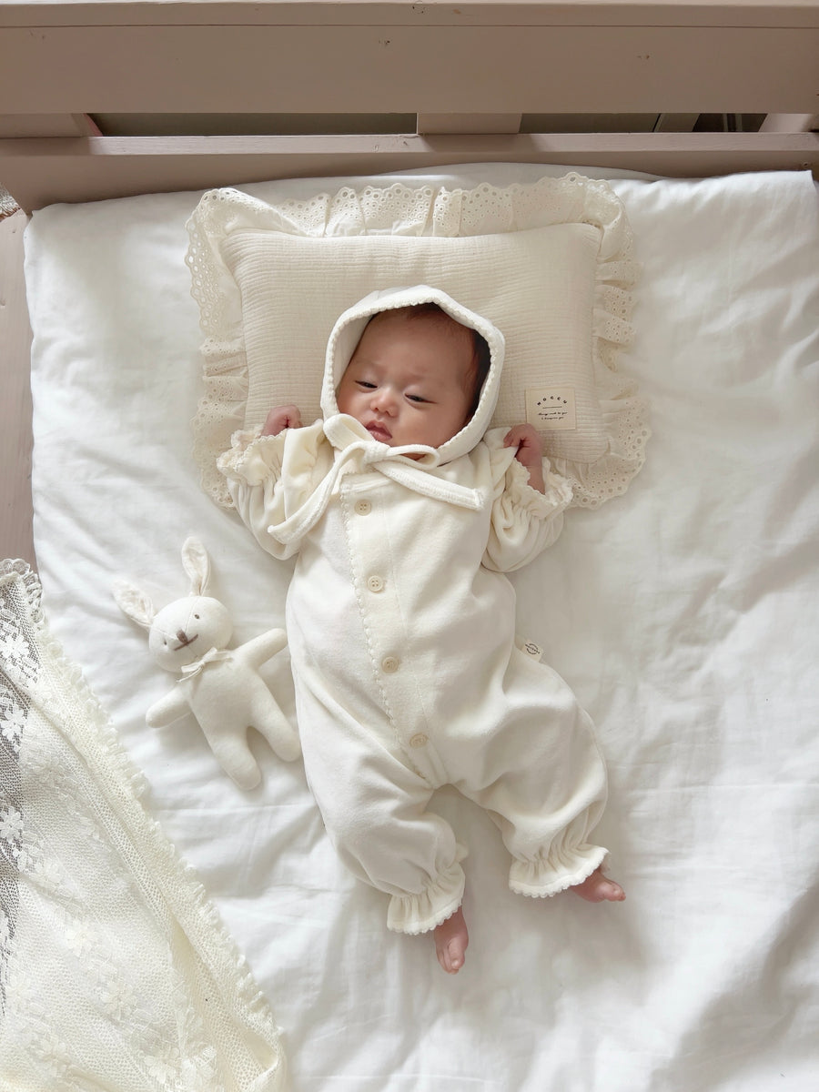 【monbebe】 ベロアスノーグローリーロンパース