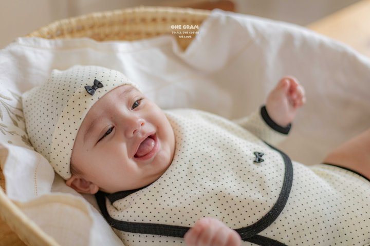 【one gram】 Rie bib  ※クーポン使用で表示価格よりさらに10%OFF！9月30日（火）23：59まで！クーポンコード：spt10