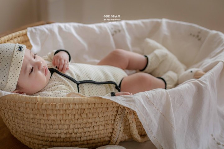 【one gram】 Rie newborn Suit  ※クーポン使用で表示価格よりさらに10%OFF！9月30日（火）23：59まで！クーポンコード：spt10