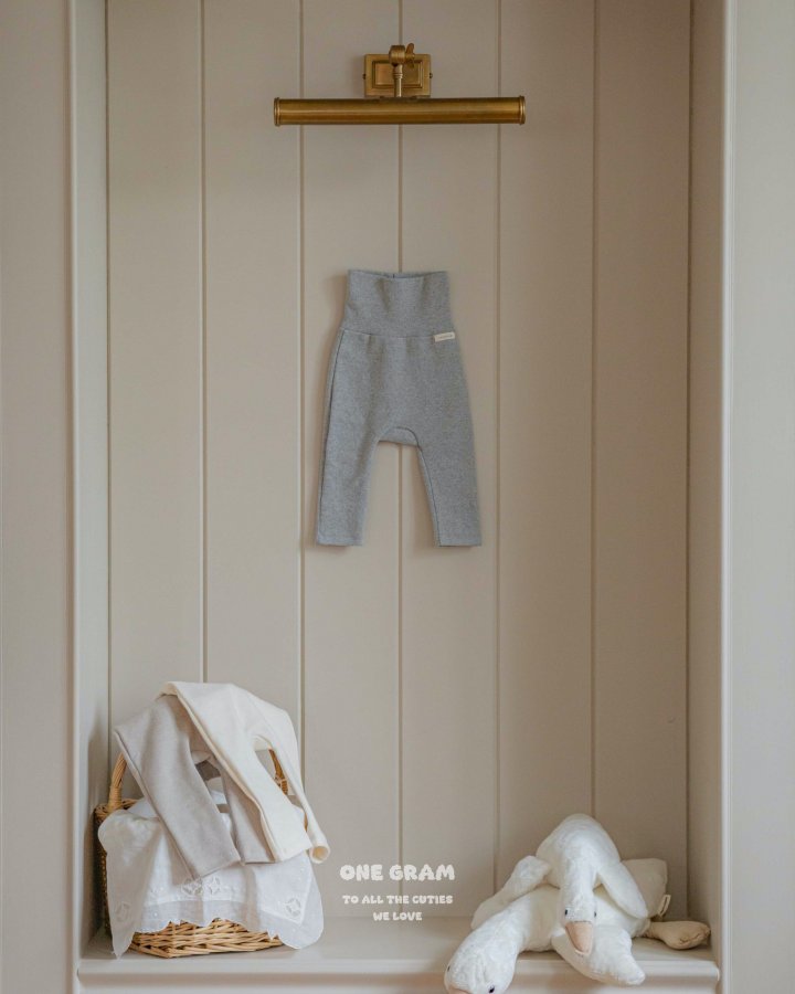 【one gram】 Elisa leggings  ※クーポン使用で表示価格よりさらに10%OFF！9月30日（火）23：59まで！クーポンコード：spt10
