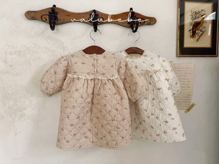 【valubebe】 Lace padded one-piece (bebe)