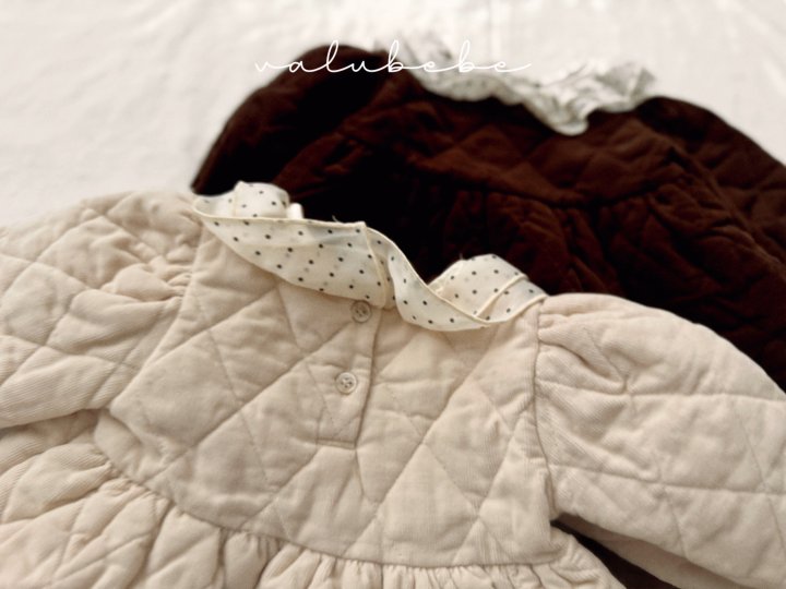 【valubebe】 Dot Collar Quilted One Piece (Bebe)