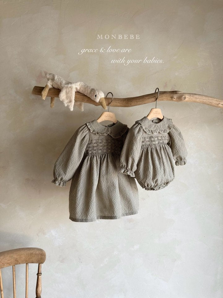 【monbebe】 Autumn Zimmer Frill Suit