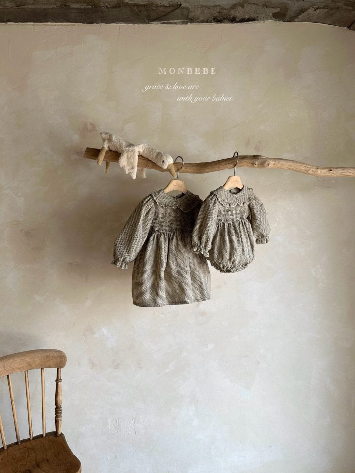 【monbebe】 Autumn Zimmer Frill Suit