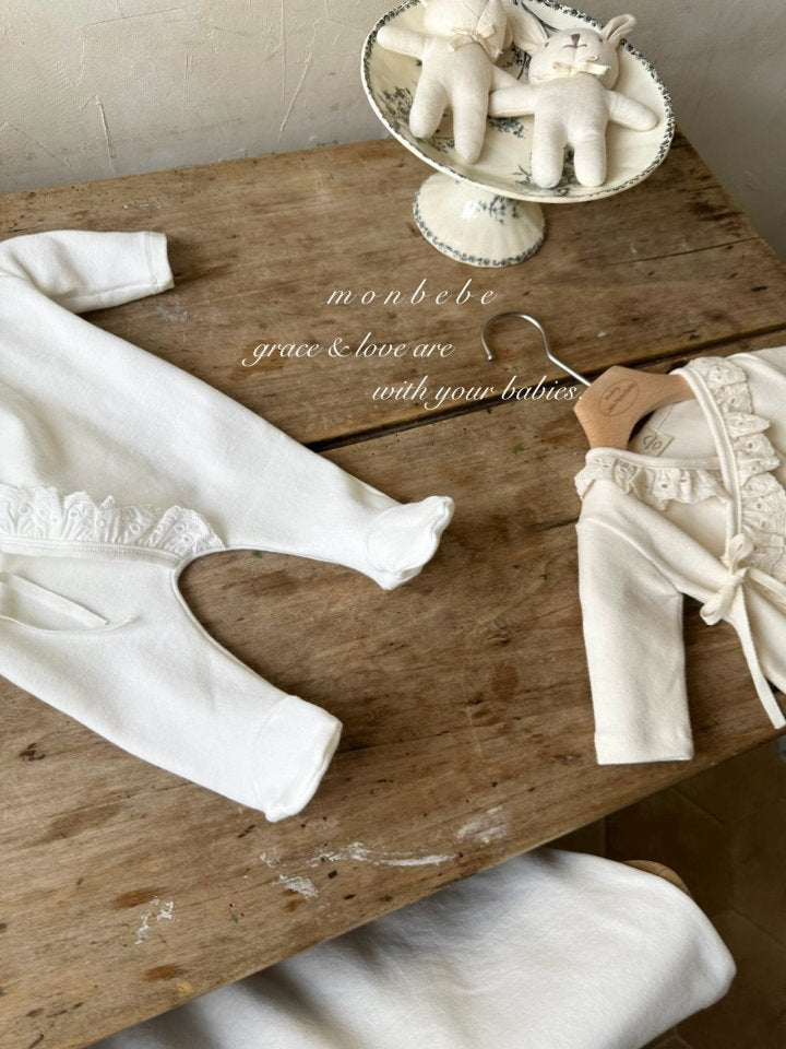 【monbebe】 Frill Cozy Suit