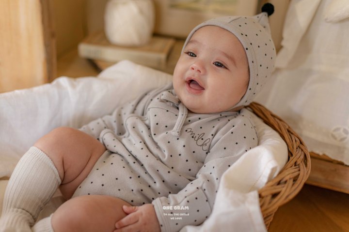 【one gram】 Milk newborn Suit   ※クーポン使用で表示価格よりさらに10%OFF！9月30日（火）23：59まで！クーポンコード：spt10