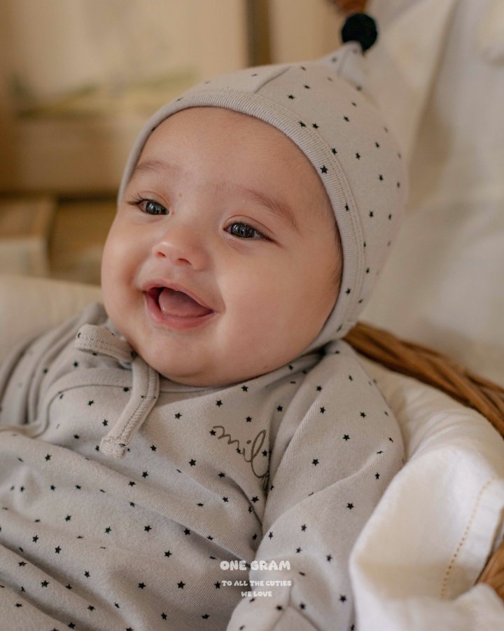 【one gram】 Milk newborn Suit   ※クーポン使用で表示価格よりさらに10%OFF！9月30日（火）23：59まで！クーポンコード：spt10