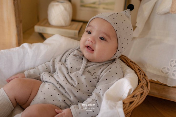 【one gram】 Milk newborn Suit   ※クーポン使用で表示価格よりさらに10%OFF！9月30日（火）23：59まで！クーポンコード：spt10