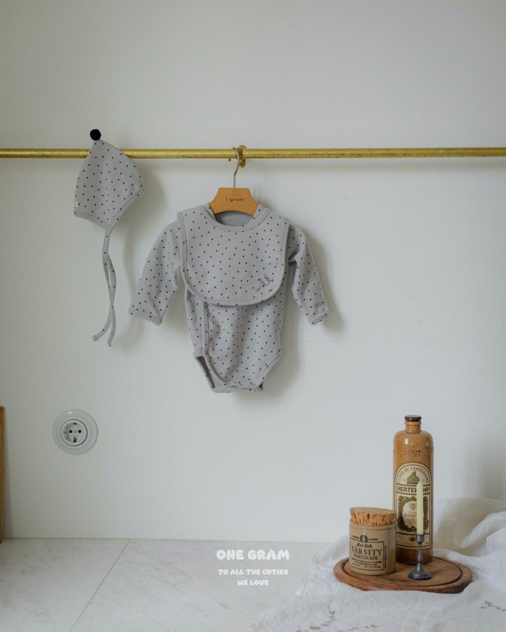 【one gram】 Milk bib  ※クーポン使用で表示価格よりさらに10%OFF！9月30日（火）23：59まで！クーポンコード：spt10