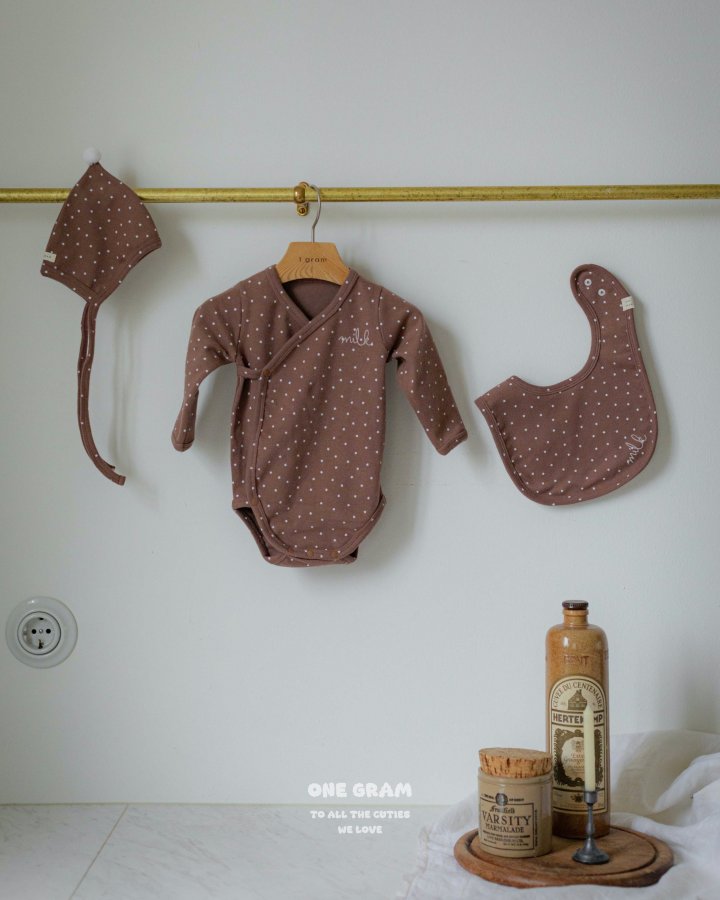 【one gram】 Milk bib  ※クーポン使用で表示価格よりさらに10%OFF！9月30日（火）23：59まで！クーポンコード：spt10