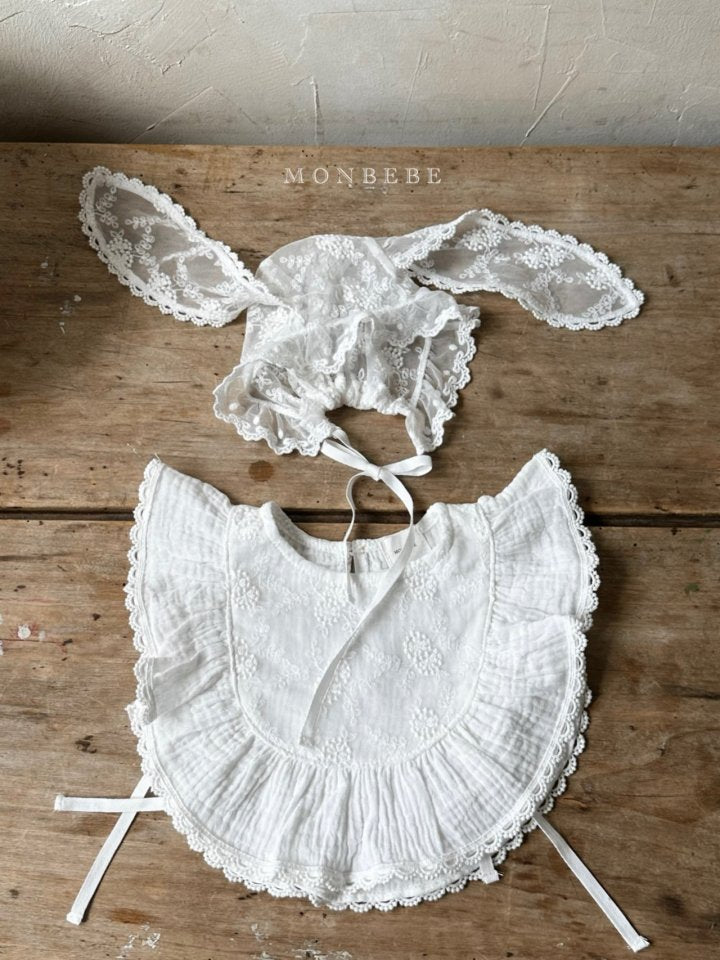 【monbebe】 Lace Frill bib