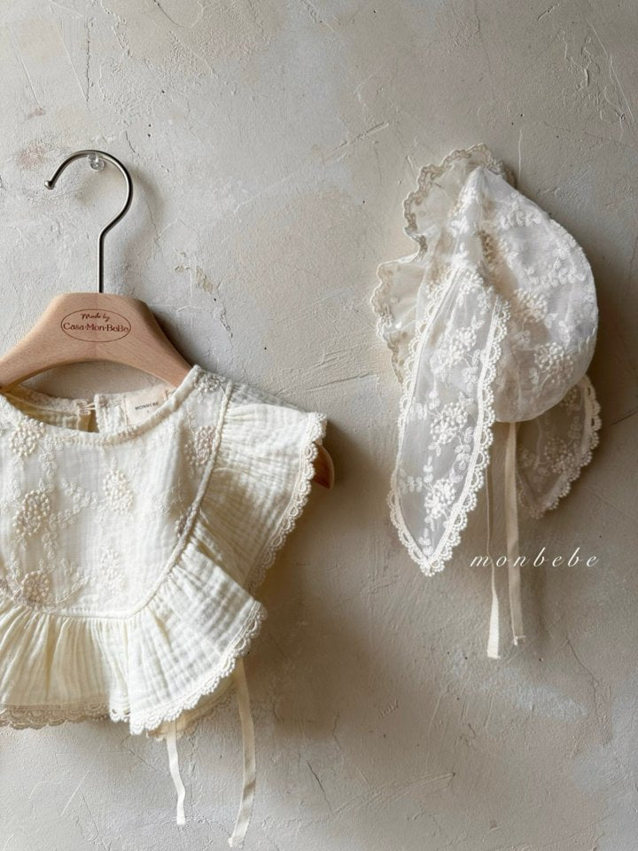 【monbebe】 Lace Frill bib