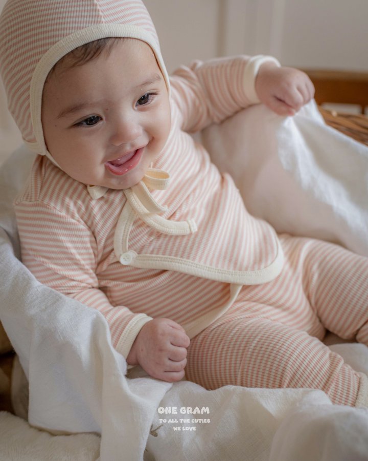 【one gram】 Sean top & Leggings Set  (2点セット)  ※クーポン使用で表示価格よりさらに10%OFF！9月30日（火）23：59まで！クーポンコード：spt10