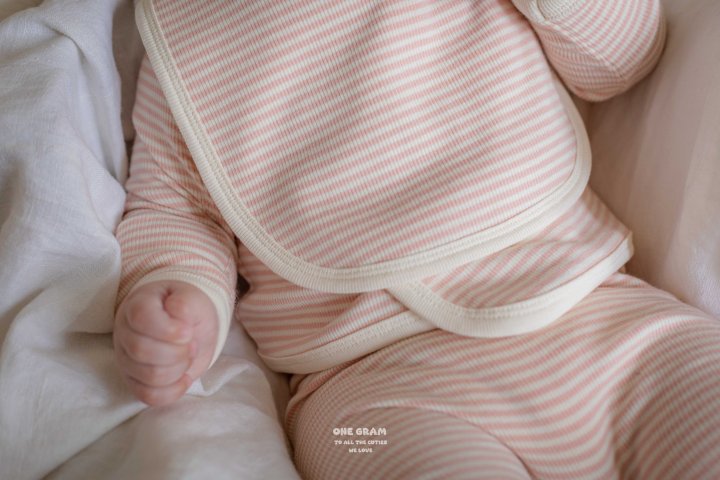 【one gram】 Sean top & Leggings Set  (2点セット)  ※クーポン使用で表示価格よりさらに10%OFF！9月30日（火）23：59まで！クーポンコード：spt10
