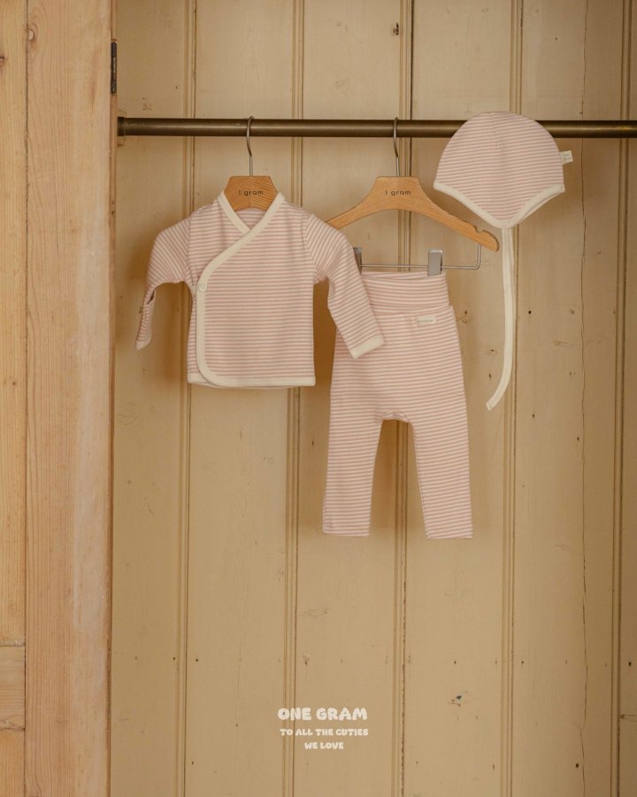【one gram】 Sean top & Leggings Set  (2点セット)  ※クーポン使用で表示価格よりさらに10%OFF！9月30日（火）23：59まで！クーポンコード：spt10