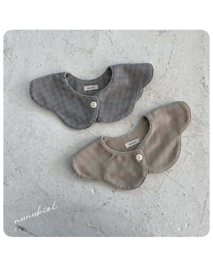 【nunubiel】 round bib