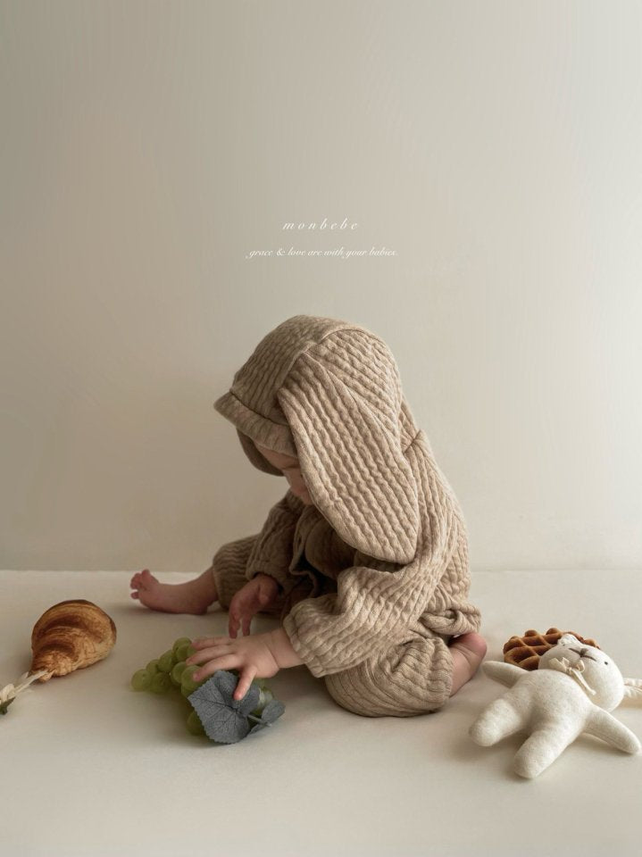 【monbebe】 Bunny Knit Suit