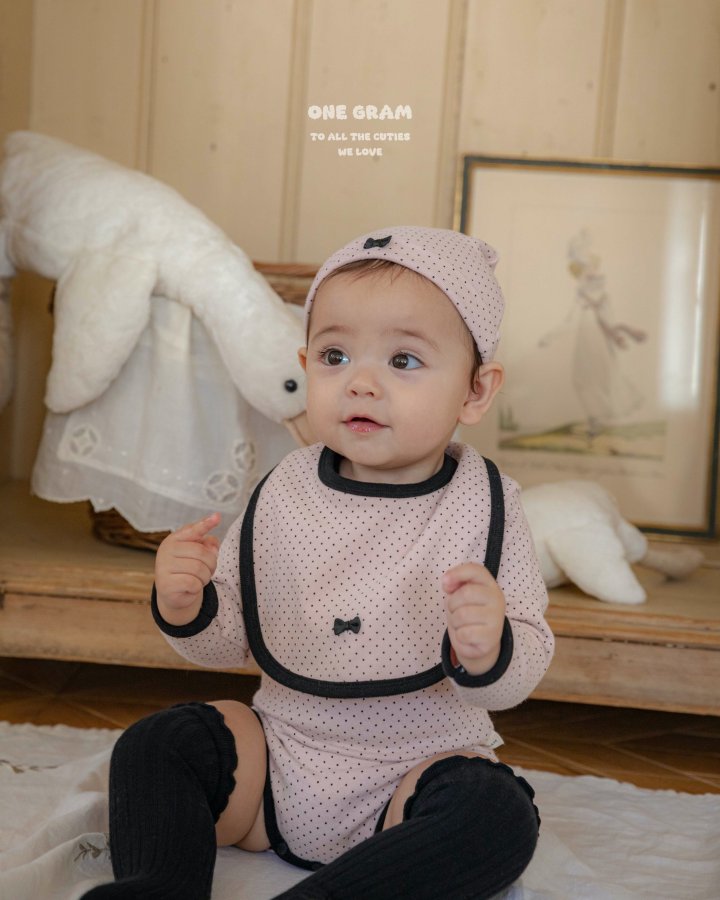 【one gram】 Rie bib  ※クーポン使用で表示価格よりさらに10%OFF！9月30日（火）23：59まで！クーポンコード：spt10
