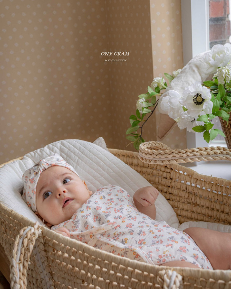 【one gram】 lily bib　　※クーポン使用で表示価格よりさらに10%OFF！4月20日（日）23：59まで！クーポンコード：april10