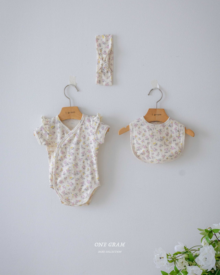 【one gram】 lily bib　　※クーポン使用で表示価格よりさらに10%OFF！4月20日（日）23：59まで！クーポンコード：april10