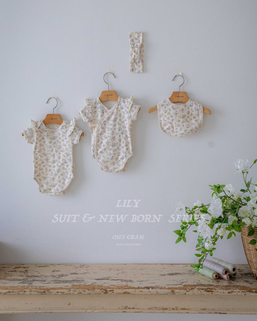 【one gram】 lily bib　　※クーポン使用で表示価格よりさらに10%OFF！4月20日（日）23：59まで！クーポンコード：april10