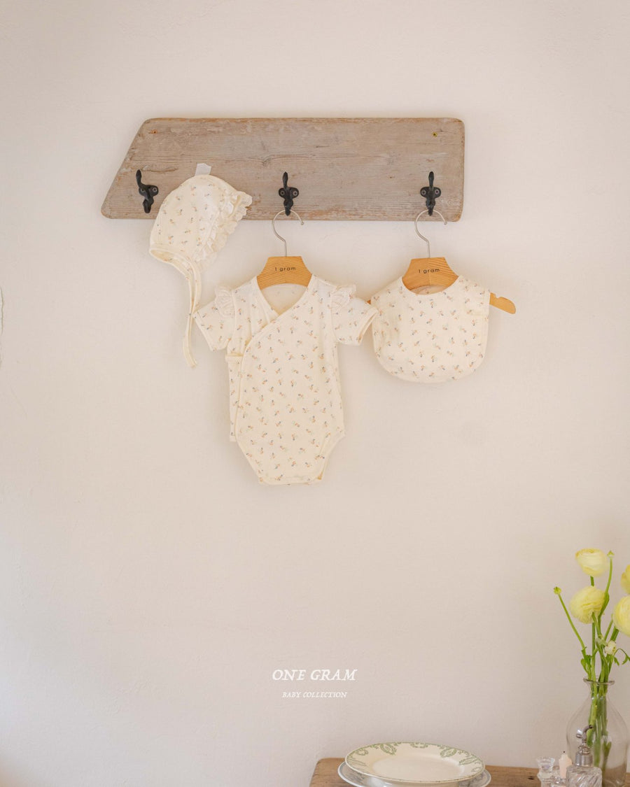 【one gram】 Rebecca bib  ※クーポン使用で表示価格よりさらに10%OFF！4月20日（日）23：59まで！クーポンコード：april10