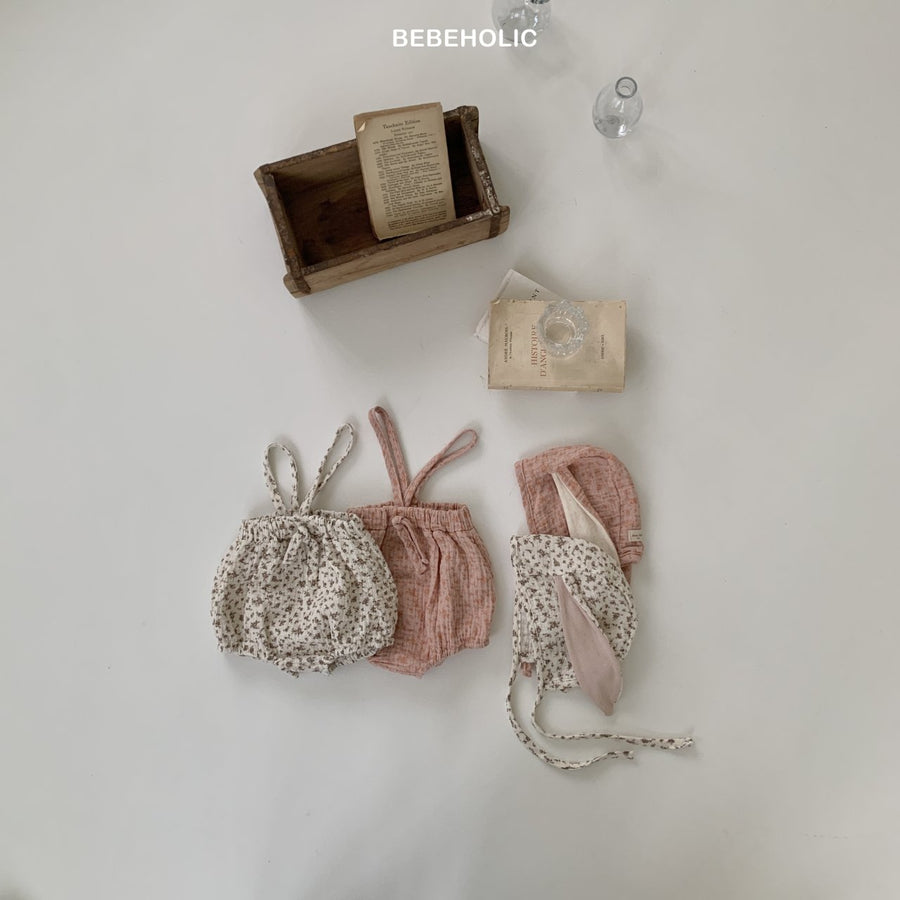 【bebeholic】 Rabbit Bonnet Set
