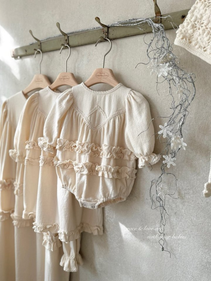 【monbebe】 Merlin Frill Suit