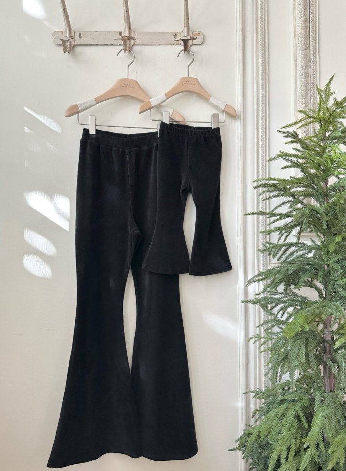 【monbebe】 Golden spandex bootcut pants