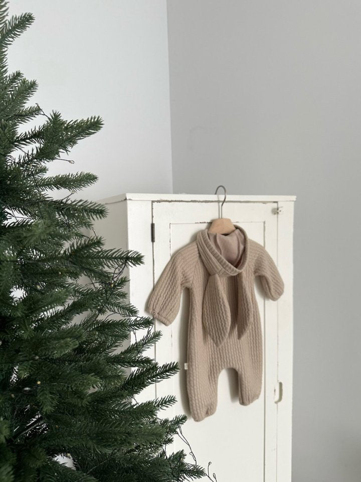 【monbebe】 Bunny Knit Suit
