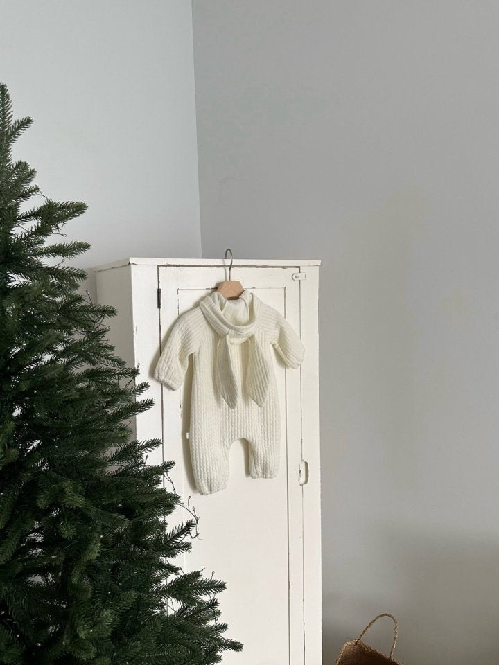 【monbebe】 Bunny Knit Suit