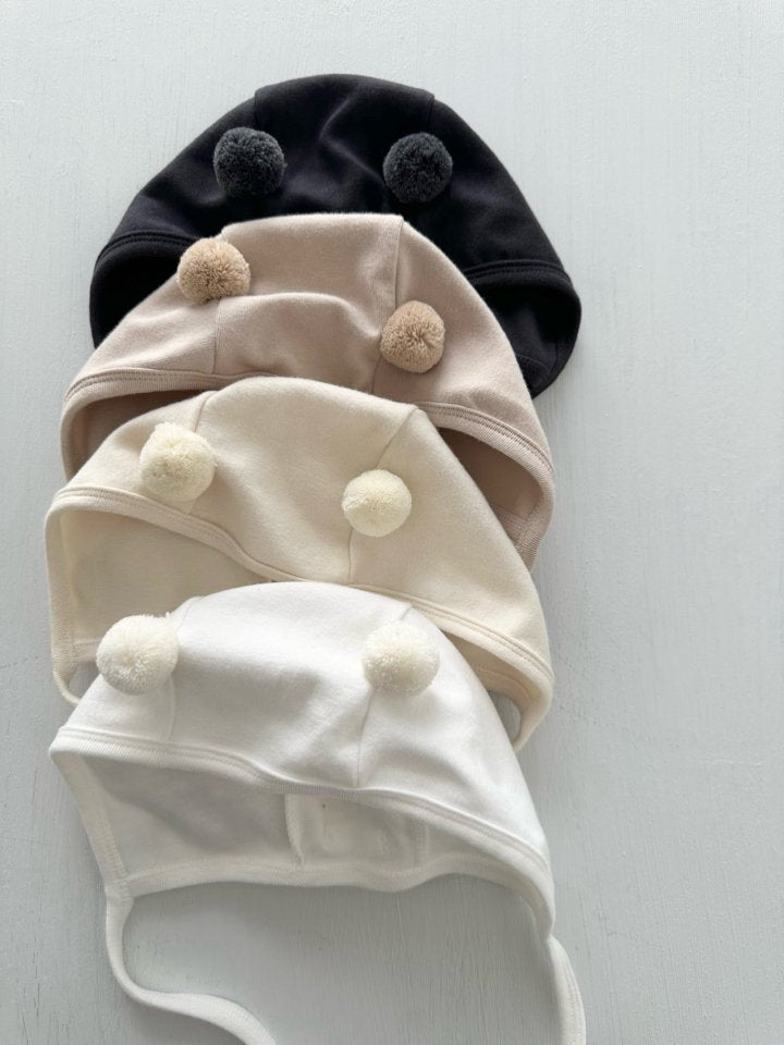 【monbebe】 Pom Pom Bonnet