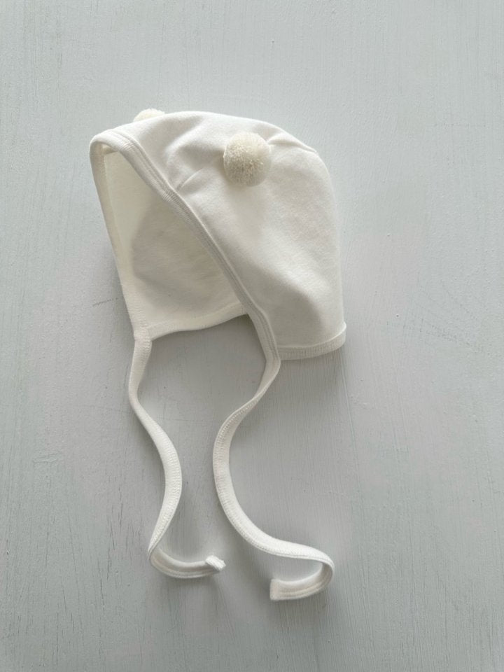 【monbebe】 Pom Pom Bonnet