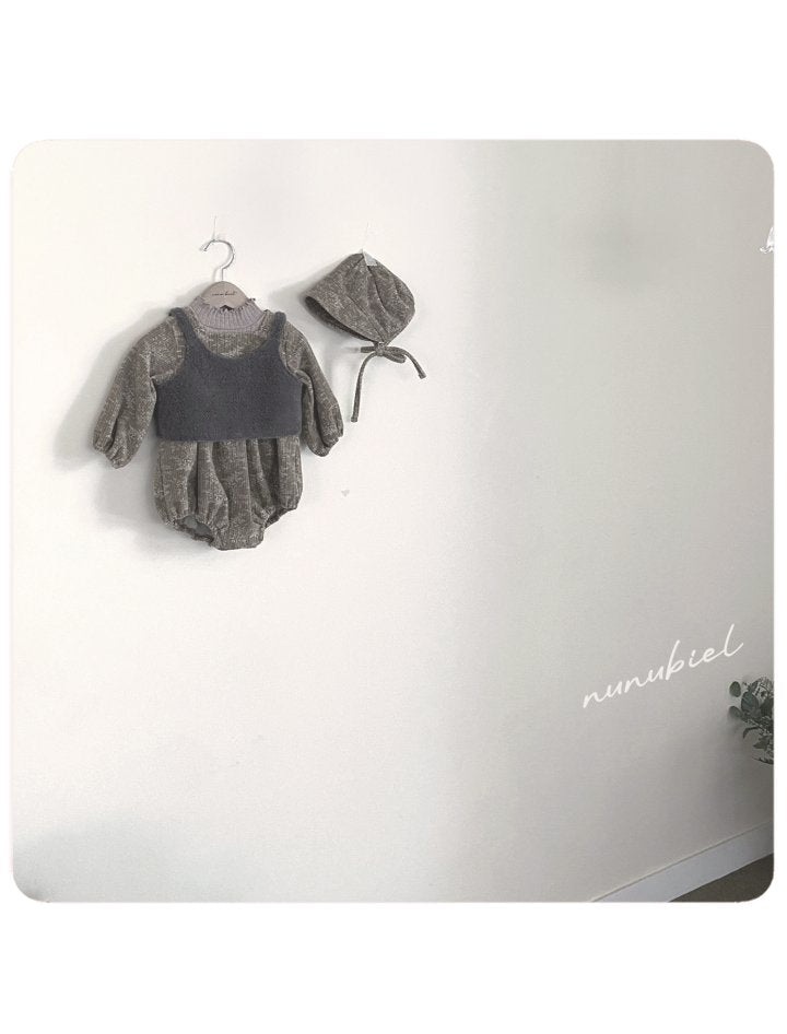【nunubiel】 Caluna Romper & Bonnet