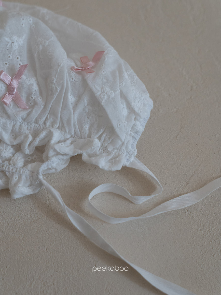 NEW【peekaboo】 Ribbon bonnet　