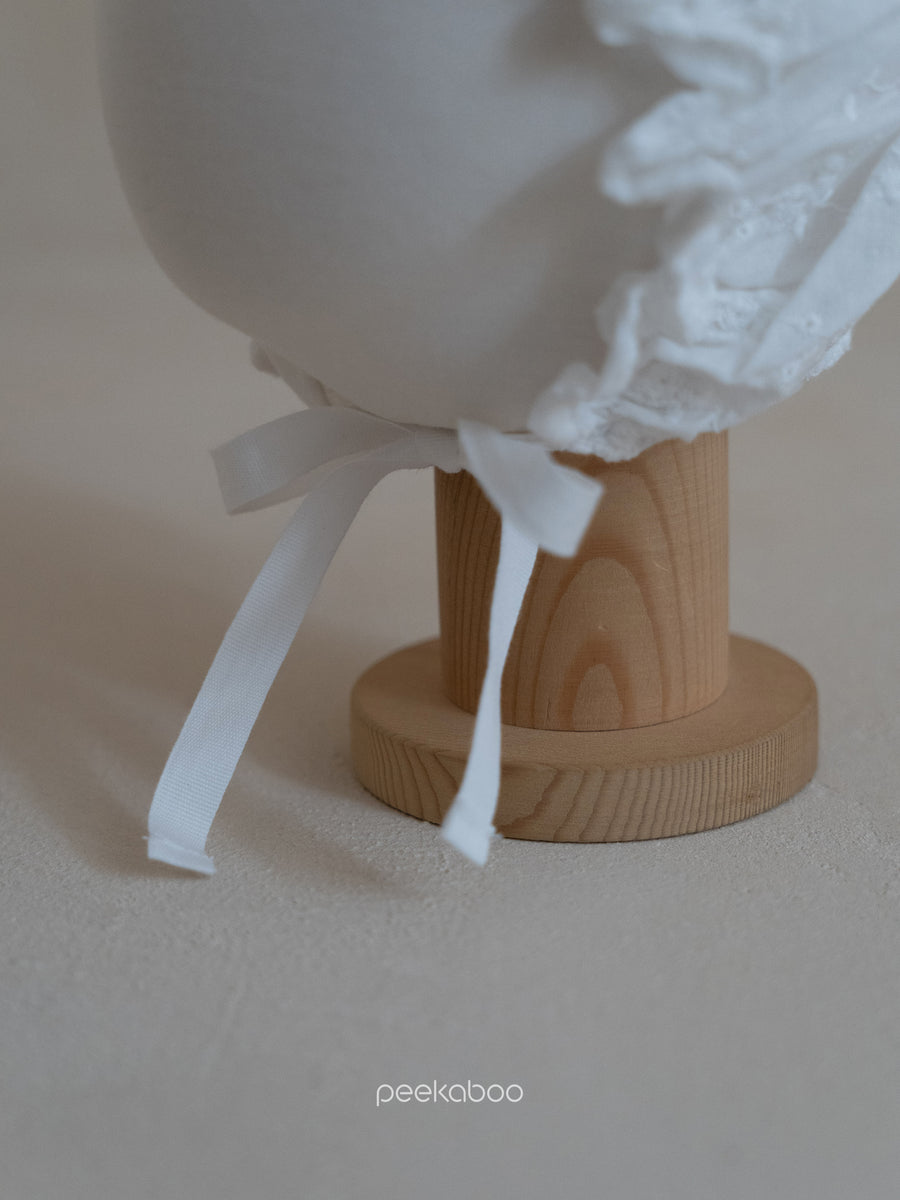 NEW【peekaboo】 Ribbon bonnet　