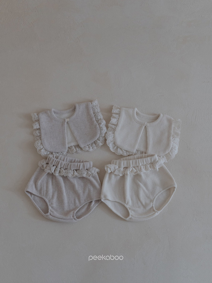 NEW【peekaboo】DEL BABY set (Bib + bloomer)